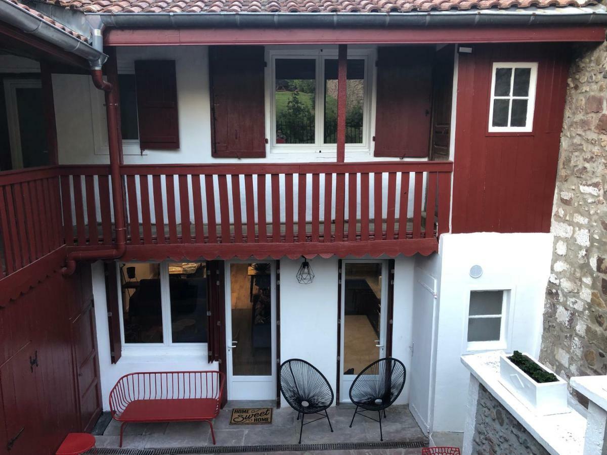 Maison Simonenia Saint-Jean-Pied-de-Port Ngoại thất bức ảnh